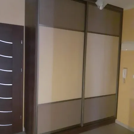 Lesna 18 * 올슈틴