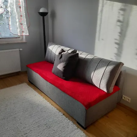 Lesna 18 아파트 *